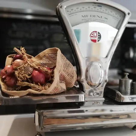 O Violas - Art Coffee & 3*