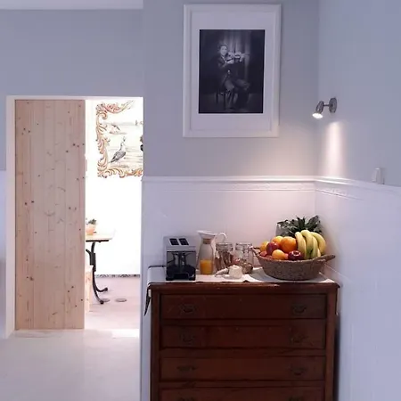 O Violas - Art Coffee & 3*